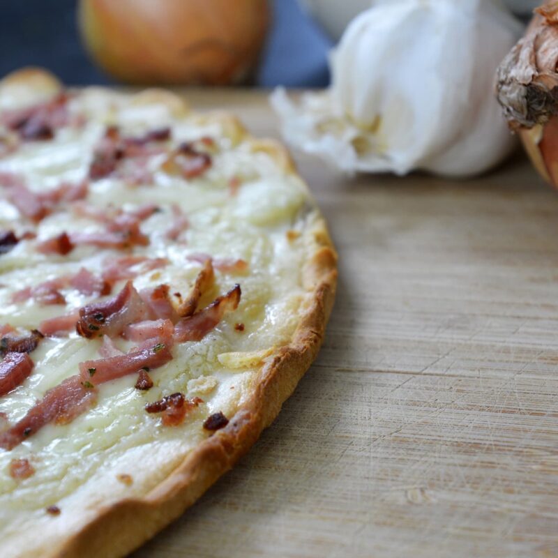 TARTE_FLAMBEE5 800X800 | Le repère des Alsaciens 5 avantages des dalles de cuisson pour vos tartes flambées Schiltigheim