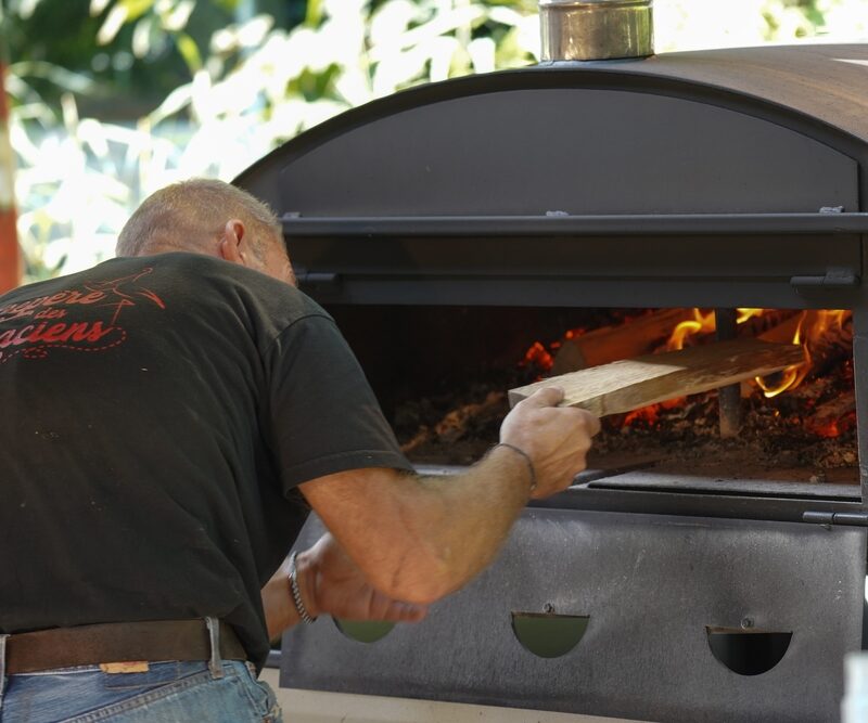 0049_20230815 0081 MJPOL 2 800X667 | Le repère des Alsaciens Comment utiliser un four à tarte flambée ? Schiltigheim