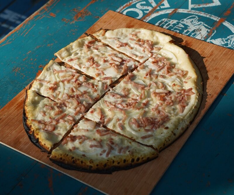 0067_20230815 0211 MJPOL 800X667 | Le repère des Alsaciens Quelles sont les meilleures garnitures pour une tarte flambée ? Strasbourg
